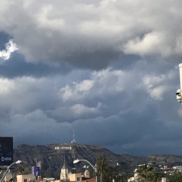 Meet your seller! Hi I’m Michelle 🫶🏻 - Picture 11 of 16